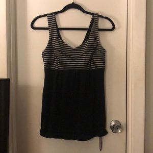 Lululemon black white stripe bungee tank size 6